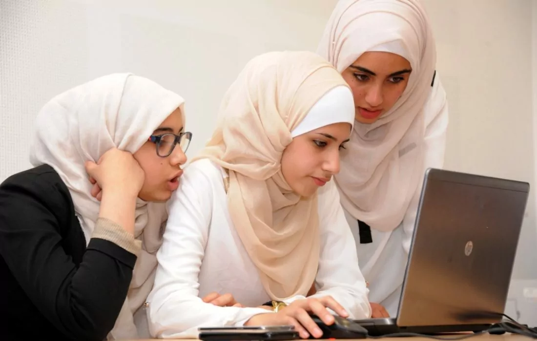جوجل تمنح مليون دولار لمنظمة إنجاز