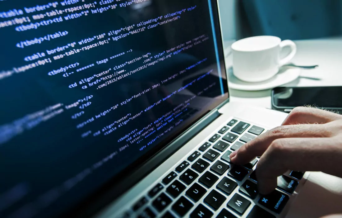 الإمارات تعلن عن مبادرة لتعليم ٥ ملايين شابا حول العالم لغات البرمجة