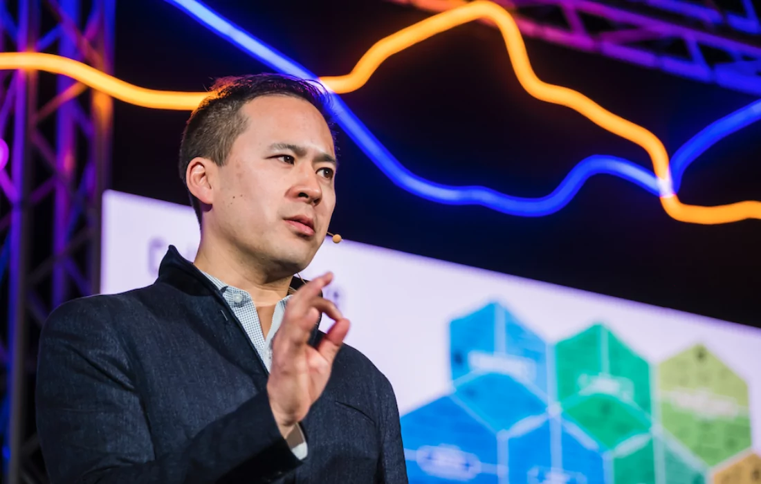 جيرميا أويناج: علينا تحقيق السلام في الفضاء الداخلي قبل أن ننطلق للفضاء الخارجي