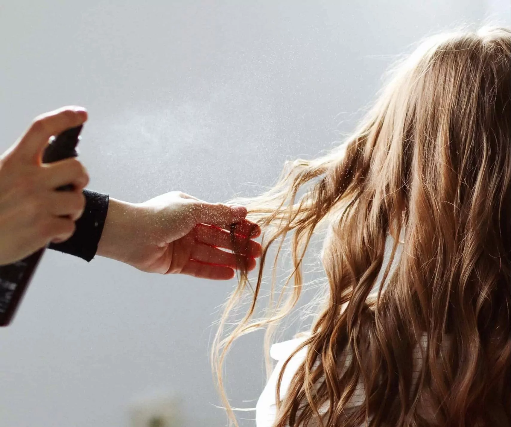 إطلاق تطبيق Velvet Unit لخدمات صالون التجميل المنزلي