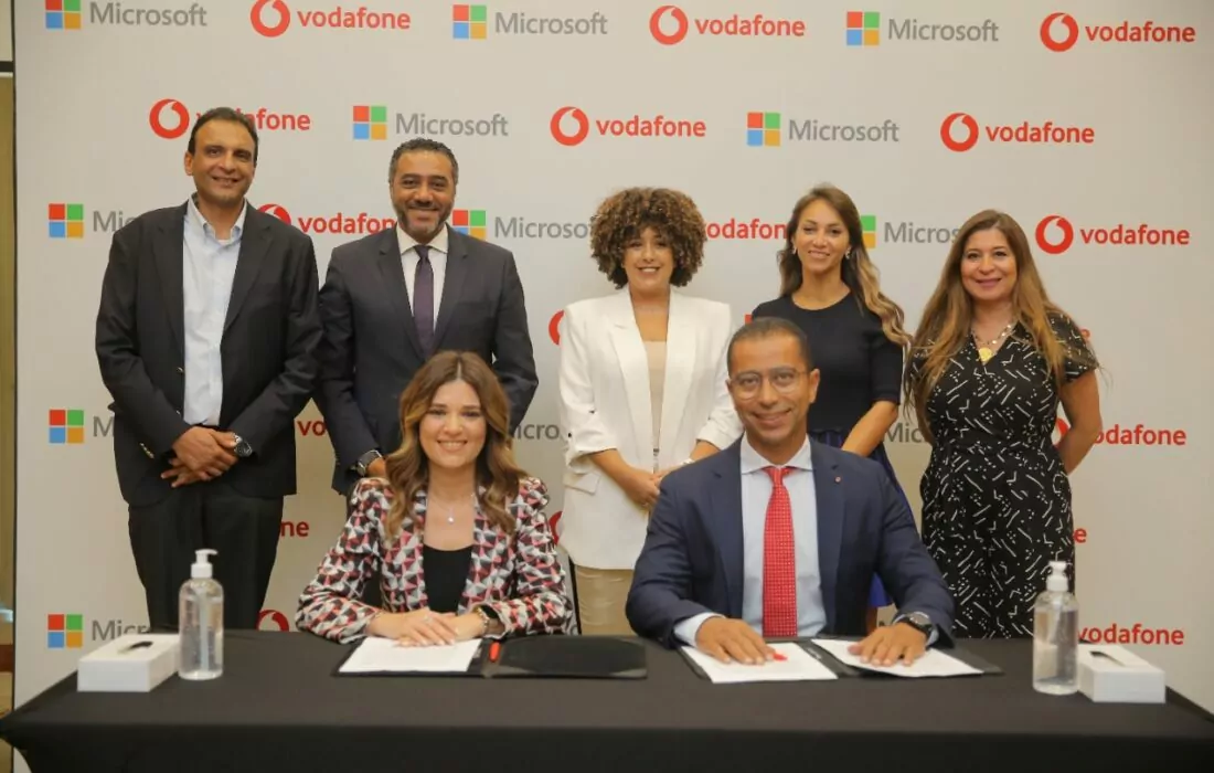 “فودافون” و”مايكروسوفت” توقعا مذكرة تفاهم لتنمية مهارات الشباب الرقمية