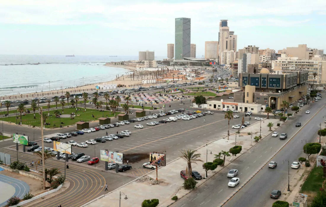شركات مصرية توقع عقود بناء محطات كهرباء فى ليبيا بمليارى دولار