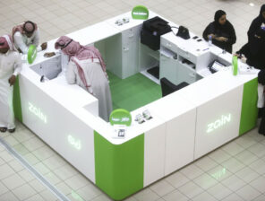 زين السعودية توافق على عروض لشراء حصص في أبراجها بثلاثة مليارات ريال