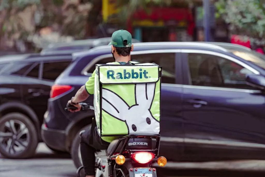 Rabbit تحصد ١١ مليون دولار في أكبر جولة تمويل ما قبل التأسيسية في الشرق الأوسط وإفريقيا
