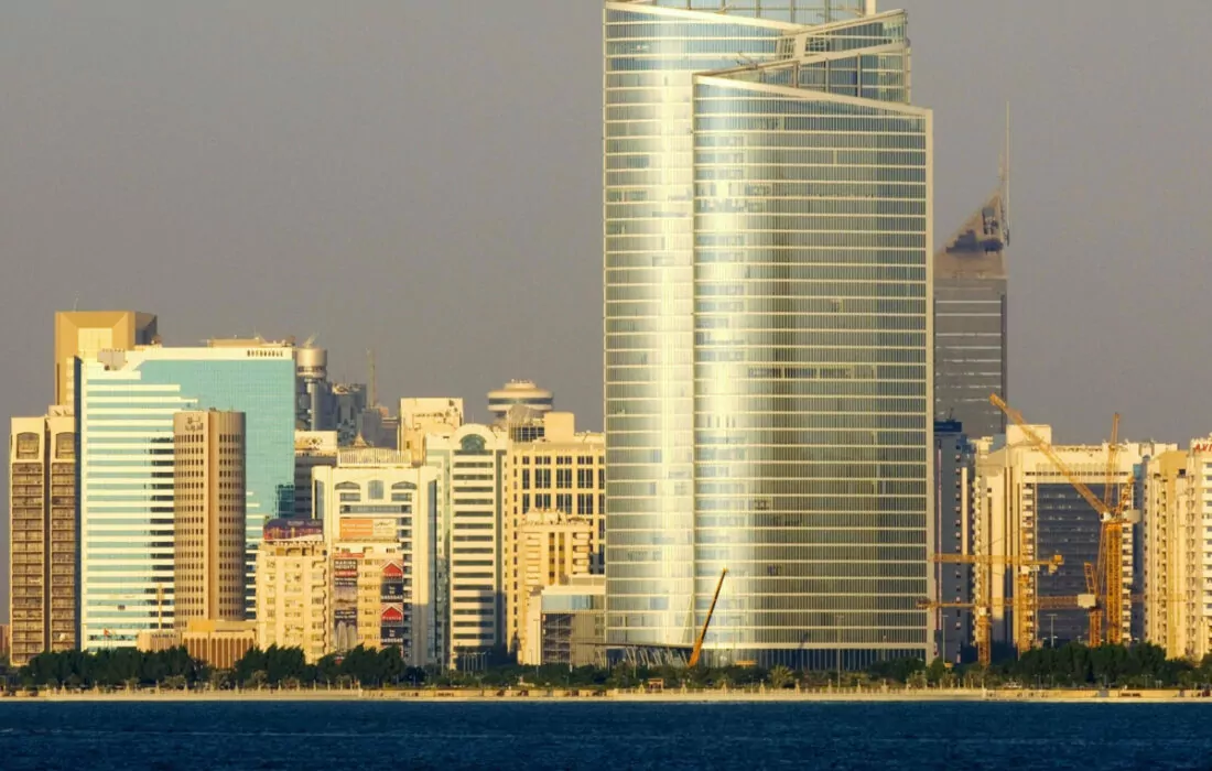 أبوظبي للاستثمار يشتري حصة أقلية بقيمة ١,٨ مليار دولار في “سيمبرا إنرجي” الأمريكية