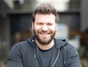 Englease.com تجمع تمويلا مبدئيا بقيمة ٣,٤ مليون دولار