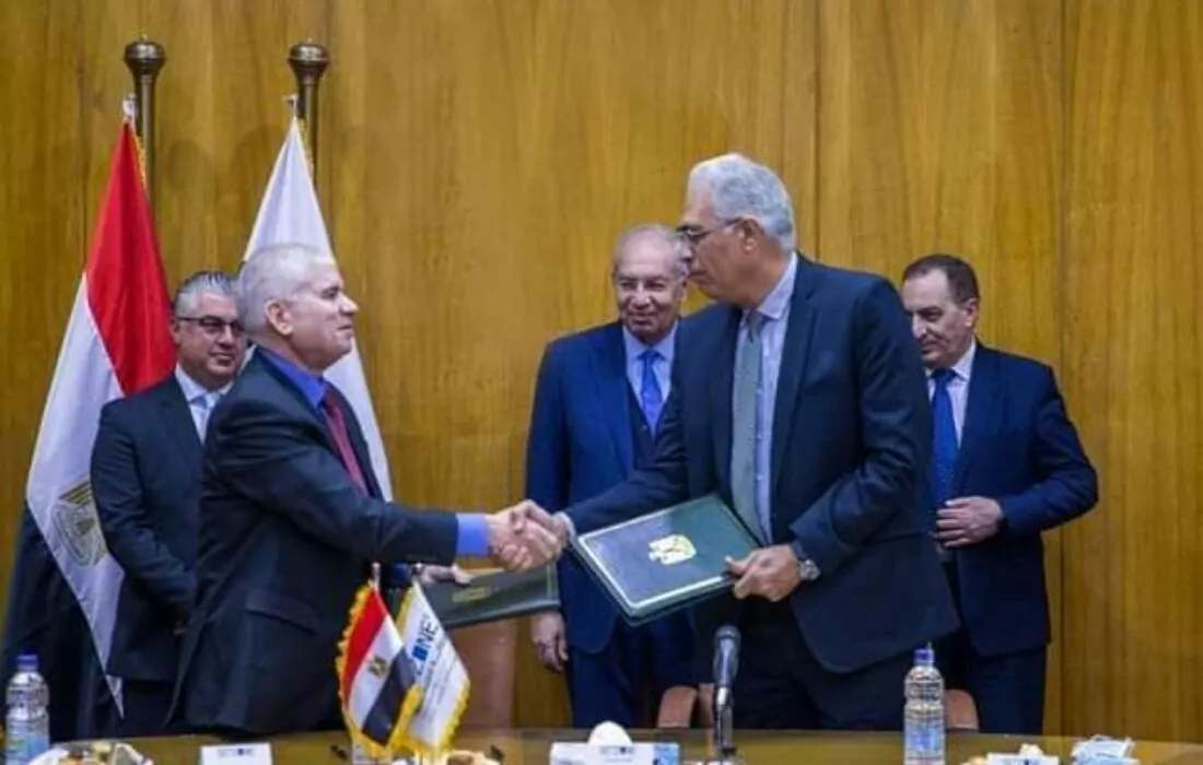 مصر تستثمر ٢,٦ مليار دولار لإنشاء أكبر مجمع لإنتاج الميثانول