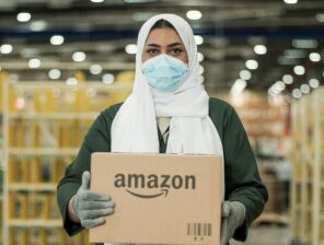 أمازون السعودية تطلق برنامج توظيف للعاملات في مجال التوصيل