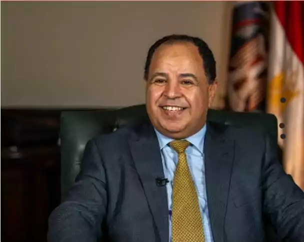 مصر تتوسع في مبادرة  لاستبدال المركبات القديمة بأخرى تعمل بالغاز الطبيعي في الأقصر