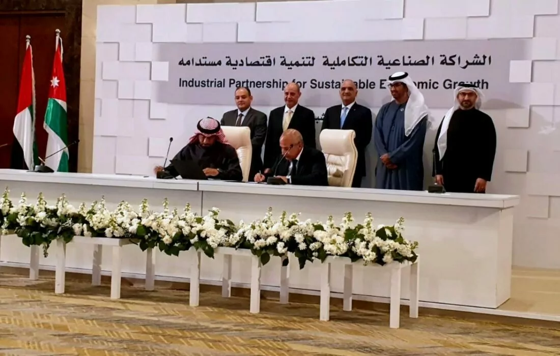 توقيع ١٢ اتفاقية صناعية بين مصر والإمارات والأردن والبحرين بقيمة ملياري دولار