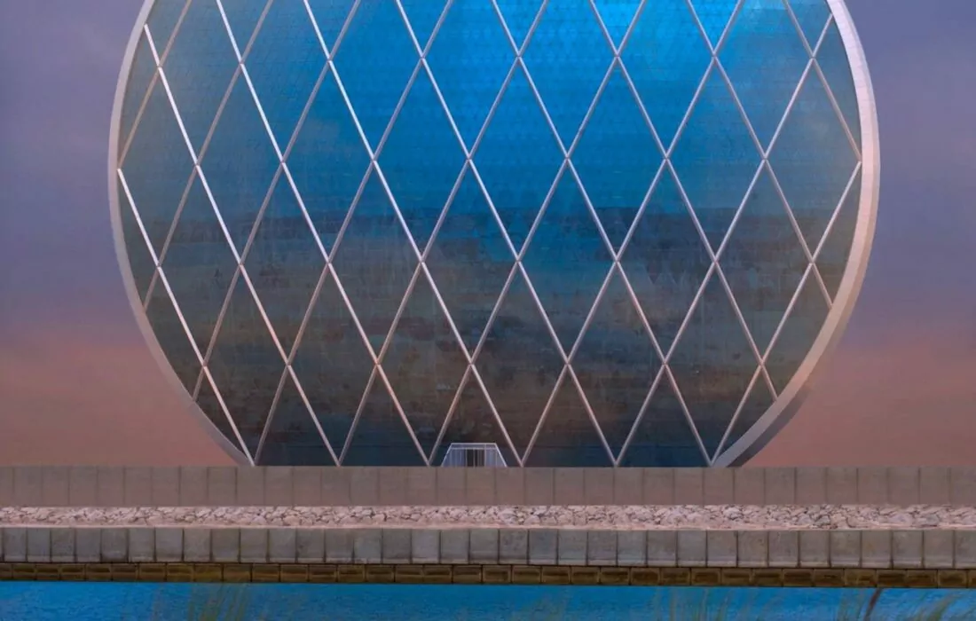 الدار العقارية تبرم اتفاقية مع دبي القابضة لتطوير مشاريع جديدة في دبي