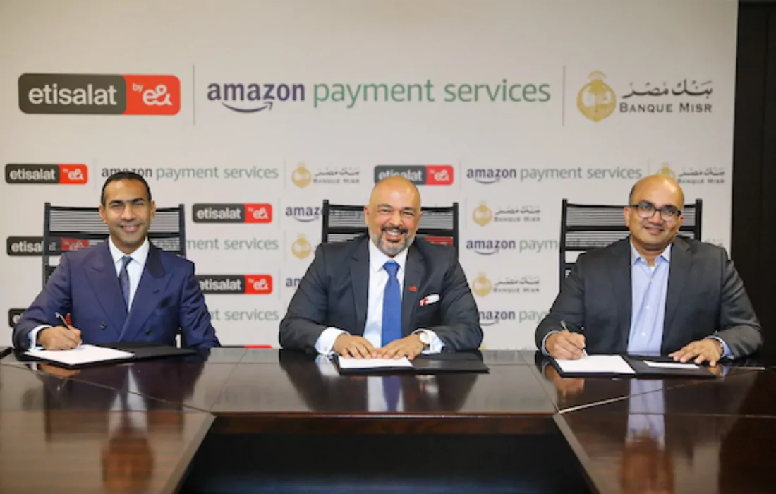 تعاون بين اتصالات e& وبنك مصر وأمازون لتوفير الخدمات الرقمية