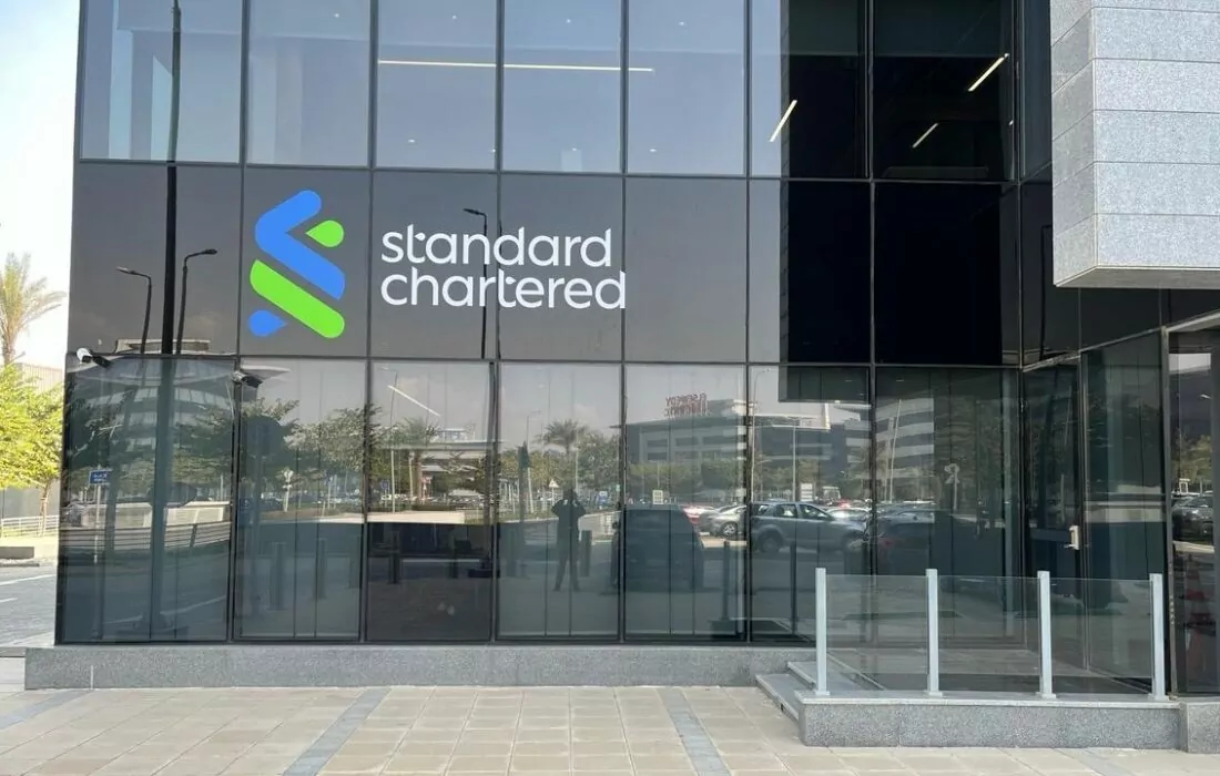 بعد افتتاح مقره بالقاهرة.. بنك “ستاندرد تشارترد” يُعلن عن إطلاق خدماته في مصر