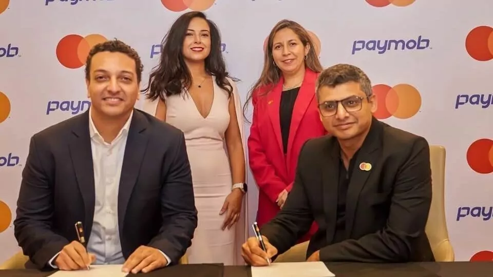 شراكة بين “باى موب”  و”ماستركارد” لتسريع قبول المدفوعات الرقمية بين الشركات الصغيرة في المنطقة