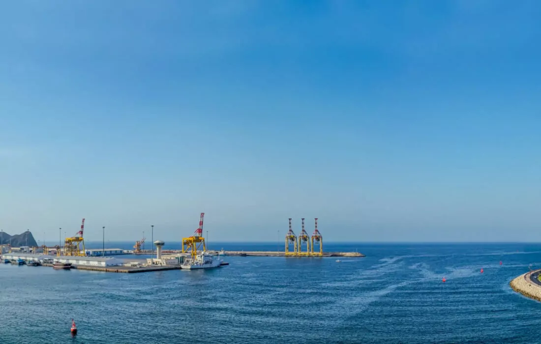 شراكة بين “القابضة”(ADQ) وجهاز الاستثمار العُماني لإطلاق صندوق “جسور” برأسمال 180 مليون دولار
