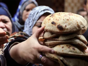 رئيس الوزراء يُعلن عن رفع سعر رغيف الخبز المُدعم بنسبة 300%