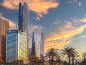 ضوابط وفرص نظام تملك العقار لغير السعوديين