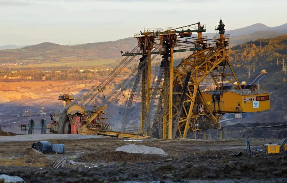 في إنجاز جديد..السعودية تستخرج الليثيوم من مياه تصريف حقول النفط