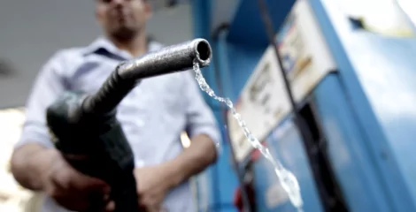 زيادة أسعار البنزين والسولار في مصر بنسبة 17%