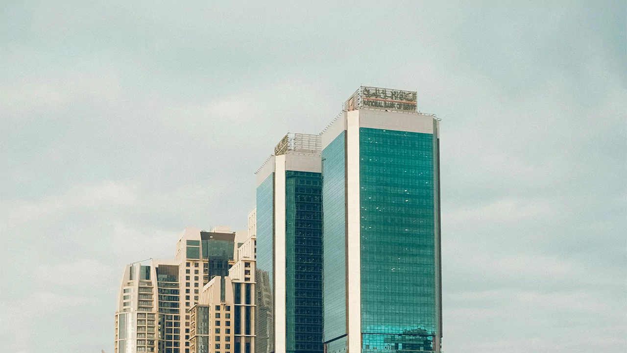 تفاصيل ومزايا أول بطاقة ائتمانية بالدولار الأمريكي يُطلقها البنك الأهلي المصري  