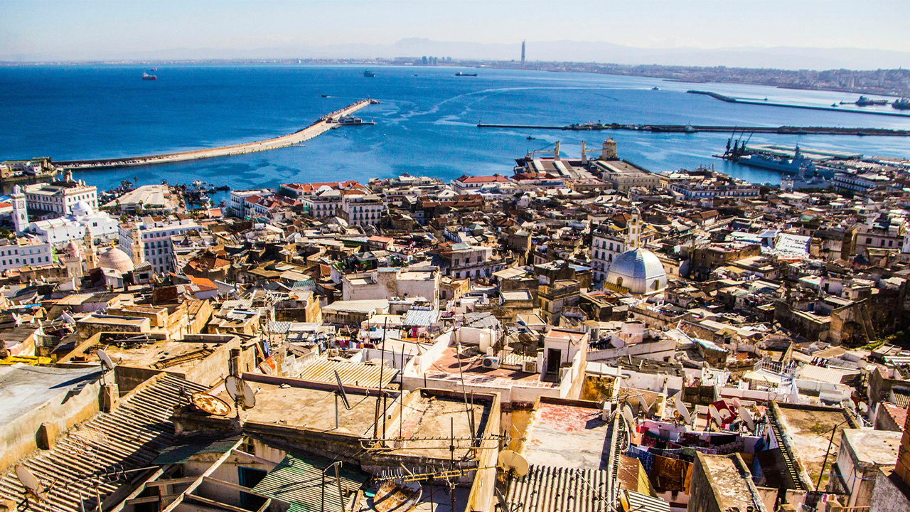  75 ألف دولار من الحكومة الجزائرية لأصحاب المشاريع والحرفيين لتمويل مشاريعهم