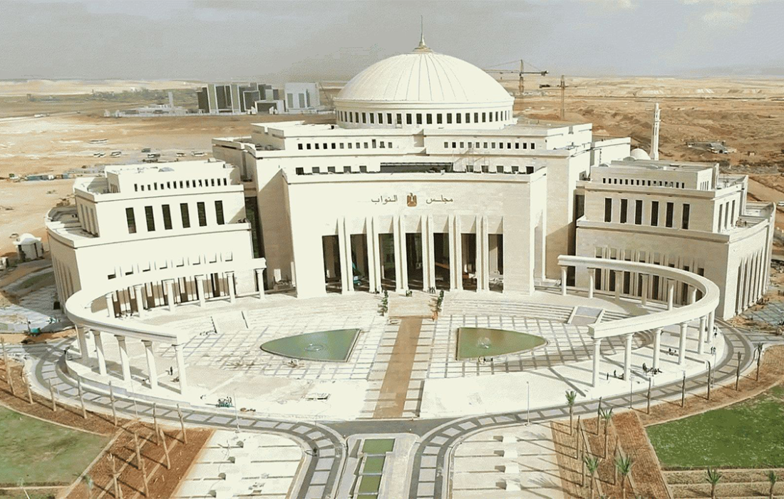 بين الترحيب والتحفظ.. هل يحقق قانون العمل الجديد العدالة للعمال وأصحاب العمل؟