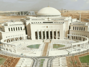 بين الترحيب والتحفظ.. هل يحقق قانون العمل الجديد العدالة للعمال وأصحاب العمل؟