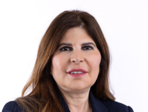 يقدم تمويلات تصل لـ 150 ألف دولار للشركات الناشئة.. “ستاندرد تشارترد” يُطلق برنامج “المرأة والتكنولوجيا”