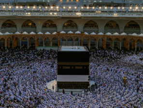 الحج في عصر الذكاء الاصطناعي: تقنيات مُبتكرة تؤمن سلامة الحجاج وتحد من الأزمات