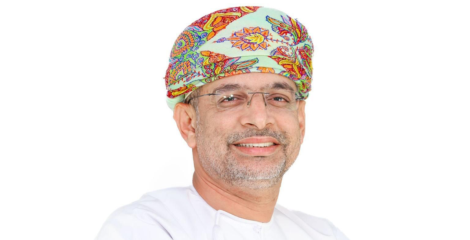 عُمان تطلق “الإقامة الذهبية”.. وتدشن مبادرات جديدة لتعزيز بيئة الأعمال