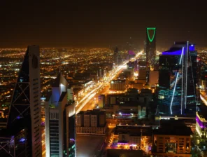 استثمار سعودي بـ700 مليون دولار في إفريقيا: “فيجن إنفست” تدخل قارة الفرص عبر ARISE IIP