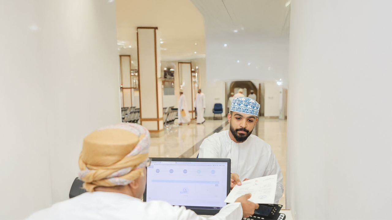 عُمان تطلق لائحة جديدة لتنظيم تراخيص العمل.. وتسهيلات واسعة لأصحاب الأعمال والمواطنين