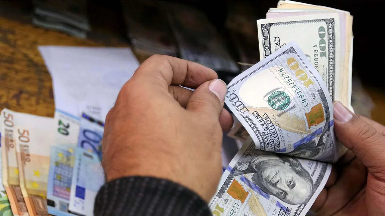 تحويلات المصريين بالخارج تقفز بنسبة 47.2% خلال 8 شهور فقط