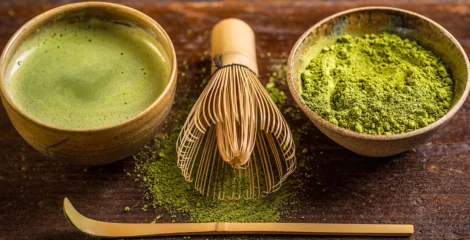 “الماتشا” بين اليابان ونيويورك: الجنون الأخضر العالمي يضرب الأسواق