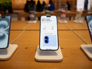 انتهاء الإعفاء الاستثنائي لأجهزة الهاتف المحمول الواردة بصحبة الركاب القادمين من الخارج