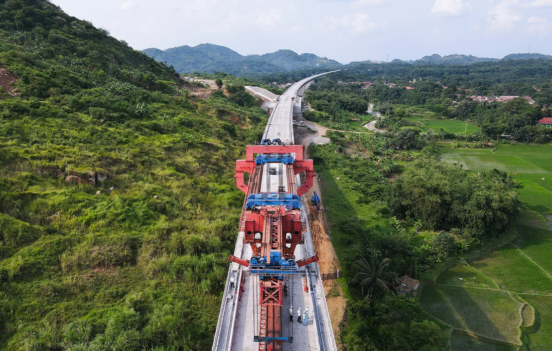 هل تنجح الصين في مواجهة الهيمنة الاقتصادية الأمريكية عبر “مبادرة الحزام والطريق”؟