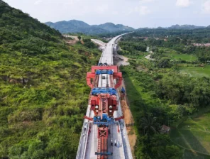 هل تنجح الصين في مواجهة الهيمنة الاقتصادية الأمريكية عبر “مبادرة الحزام والطريق”؟