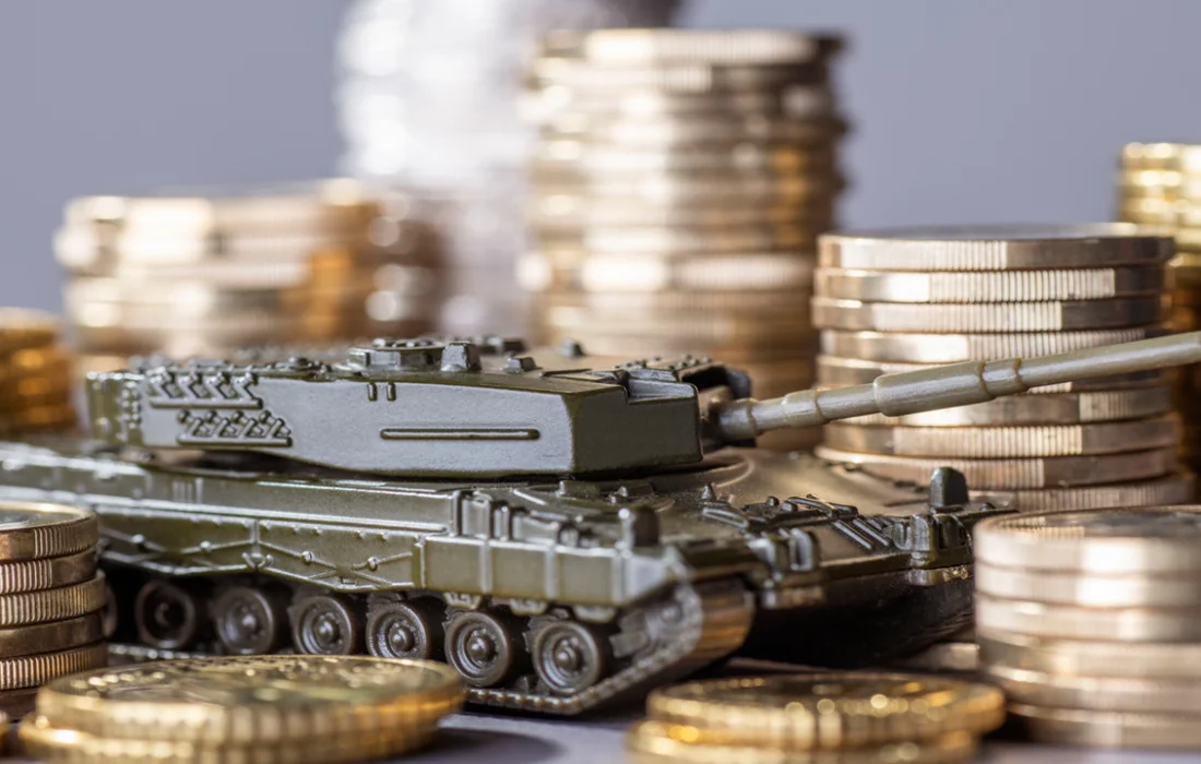 أسهم الدفاع العالمية تواصل الصعود مدفوعة بالإنفاق العسكري والتوترات الجيوسياسية