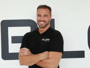 “iBLOXX Studios” الإماراتية تجمع 5.4 مليون دولار لإطلاق لعبة StrayShot عالميًا