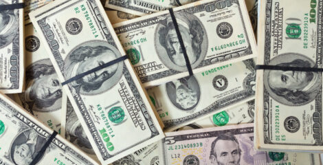 الدولار يتجاوز مستوى 48 جنيهًا لأول مرة منذ أشهر