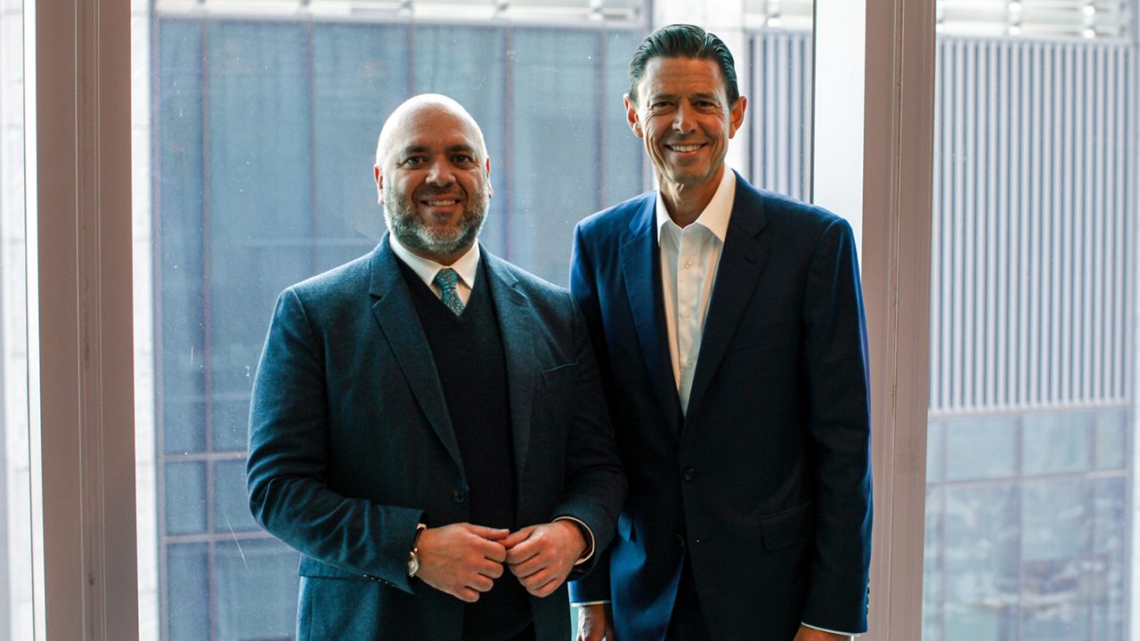 صندوق إماراتي بقيمة 30 مليار دولار يضخ استثماراً جديداً في «KKR» لدعم التحول المناخي