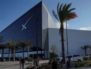 PIF يدرس استثمار 5 مليارات دولار في اكتتاب SpaceX التاريخي