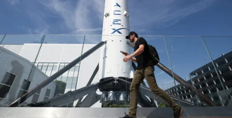 SpaceX تقترب من وول ستريت.. لكن القصة أكبر من طرح عام