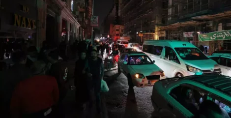 بصورة مؤقتة.. الحكومة تدرس تخفيف إغلاق المحال خلال أسبوع الأعياد