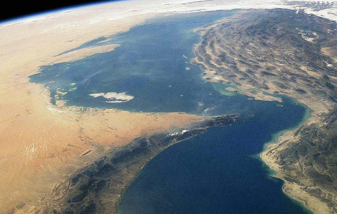 الخليج يتغلب على إغلاق مضيق هرمز ببدائل مُبتكرة