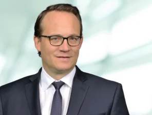 QIA يضخ 491 مليون دولار في RWE لتعزيز استثماراتها بشبكات الكهرباء الألمانية