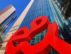 «إي آند» تبيع 12.5% من حصتها في كريم إلى أوبر مقابل 100 مليون دولار