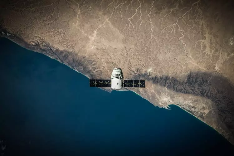 Is OneWeb Leading the Satellite Internet Race?