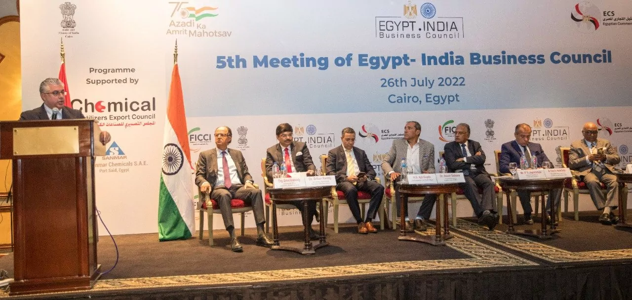 Egypt and India’s ReNew Power to establish a green hydrogen plant in SCZone