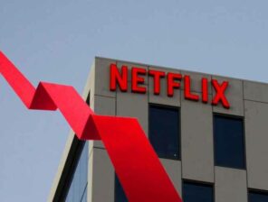 Netflix loses nearly 1 million subscribers